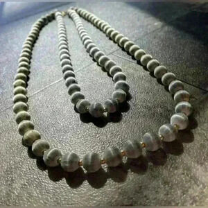 💜 Vintage/Old Costume Jewelry 2 Necklaces Come as a Bundle